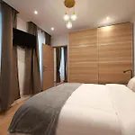 Spacieux Appartement Situe Au Coeur De Paris