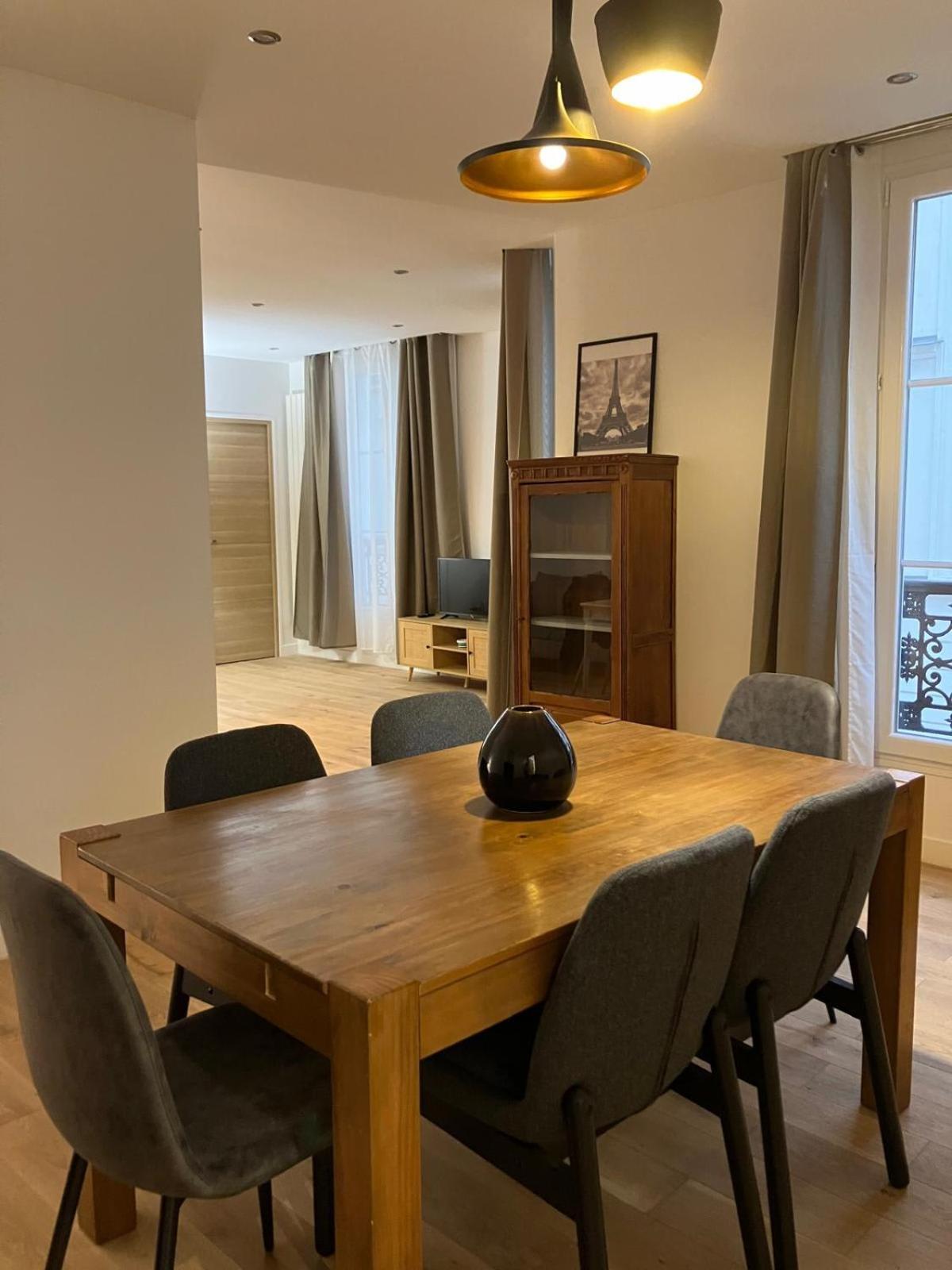 Spacieux Situe Au Coeur De Apartment Paris