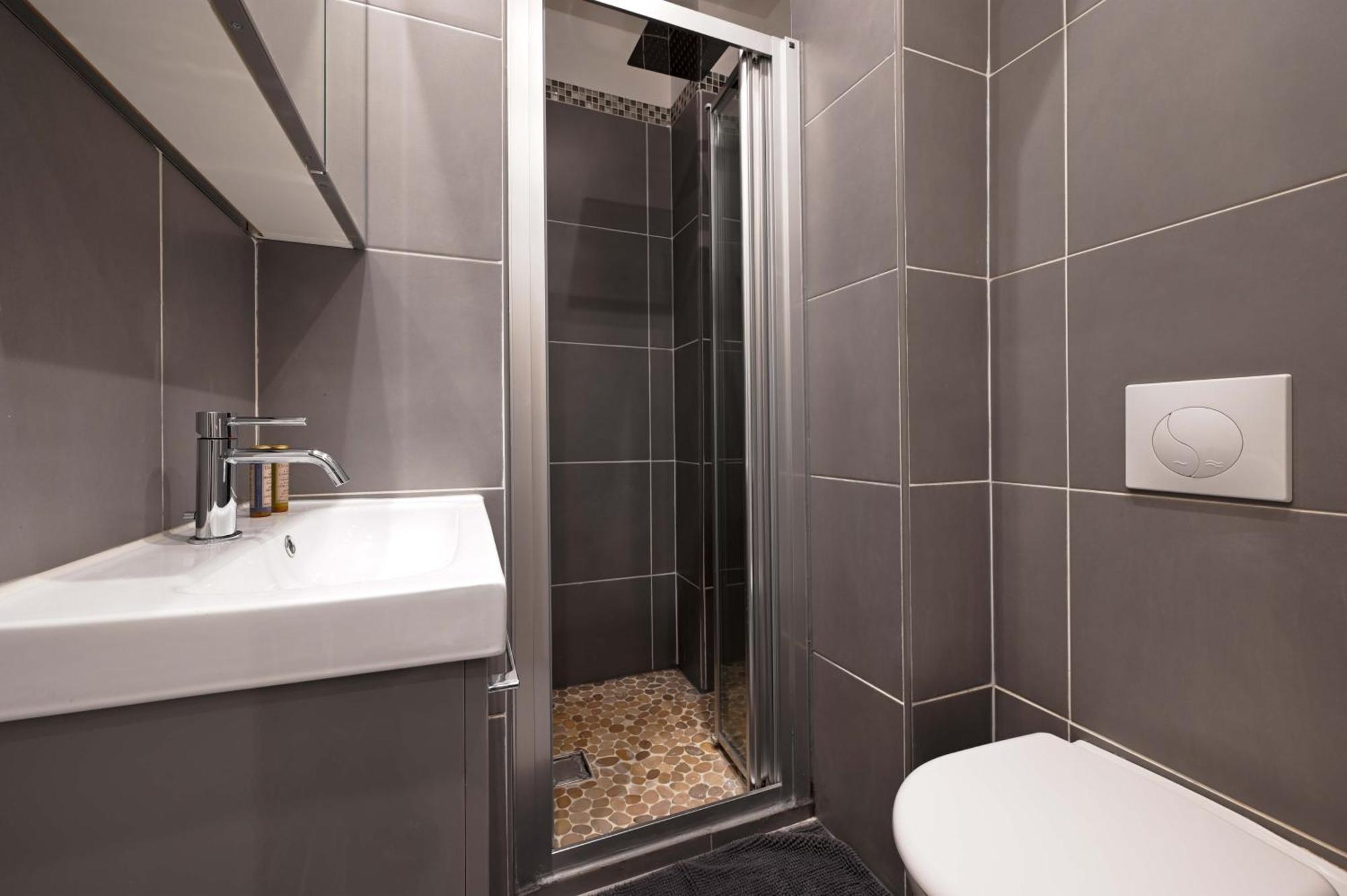 Apartment Spacieux Situe Au Coeur De Paris